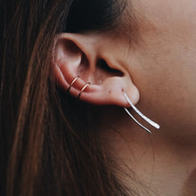 Load image into Gallery viewer, Dual Line Ear Cuff