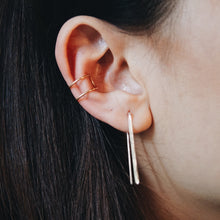 Load image into Gallery viewer, Dual Line Ear Cuff