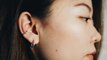 Load image into Gallery viewer, Spiral Ear Cuff