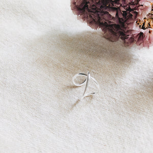 Crisscross Ear cuff