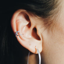 Load image into Gallery viewer, Wave Ear cuff