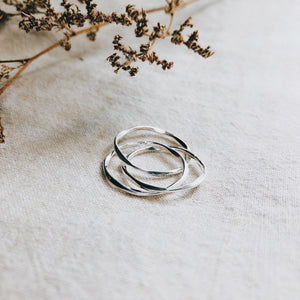 Clean Trio Ring