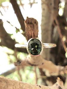 0.88 ctw Oval Natural Forest Green Sapphire Ring in Rose Gold