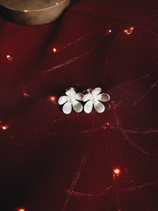 Sweet Daisy Stud with Pearls