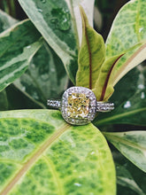 Load image into Gallery viewer, Yellow Fancy Coloured Diamond Ring