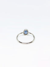 Load image into Gallery viewer, 0.8ctw Oval Natural Purplish Blue Sapphire Ring in White Gold