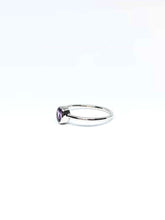 Load image into Gallery viewer, Oval Natural Purple Sapphire Ring in White Gold