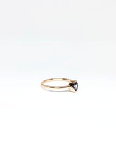 Load image into Gallery viewer, Oval Natural Light Purplish Blue Sapphire Ring in Rose Gold