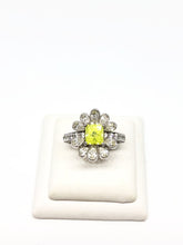 Load image into Gallery viewer, Vivid Green Yellow Diamond Ring