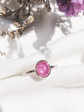 Load image into Gallery viewer, Oval Natural Dark Pink Star Sapphire Ring in White Gold