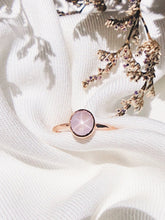 Load image into Gallery viewer, Oval Natural Lilac Star Sapphire Ring in Rose Gold