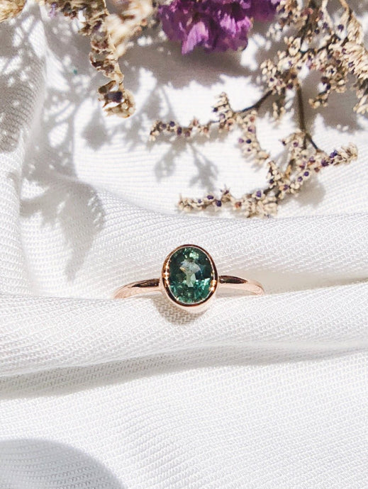 0.88 ctw Oval Natural Forest Green Sapphire Ring in Rose Gold