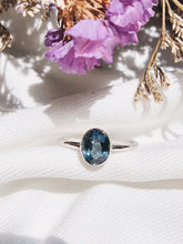 Load image into Gallery viewer, 1.03ctw Oval Natural Teal Blue Spinel Ring in White Gold