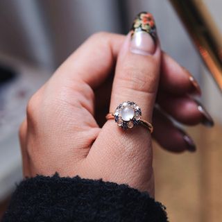 Icy jadeite ring